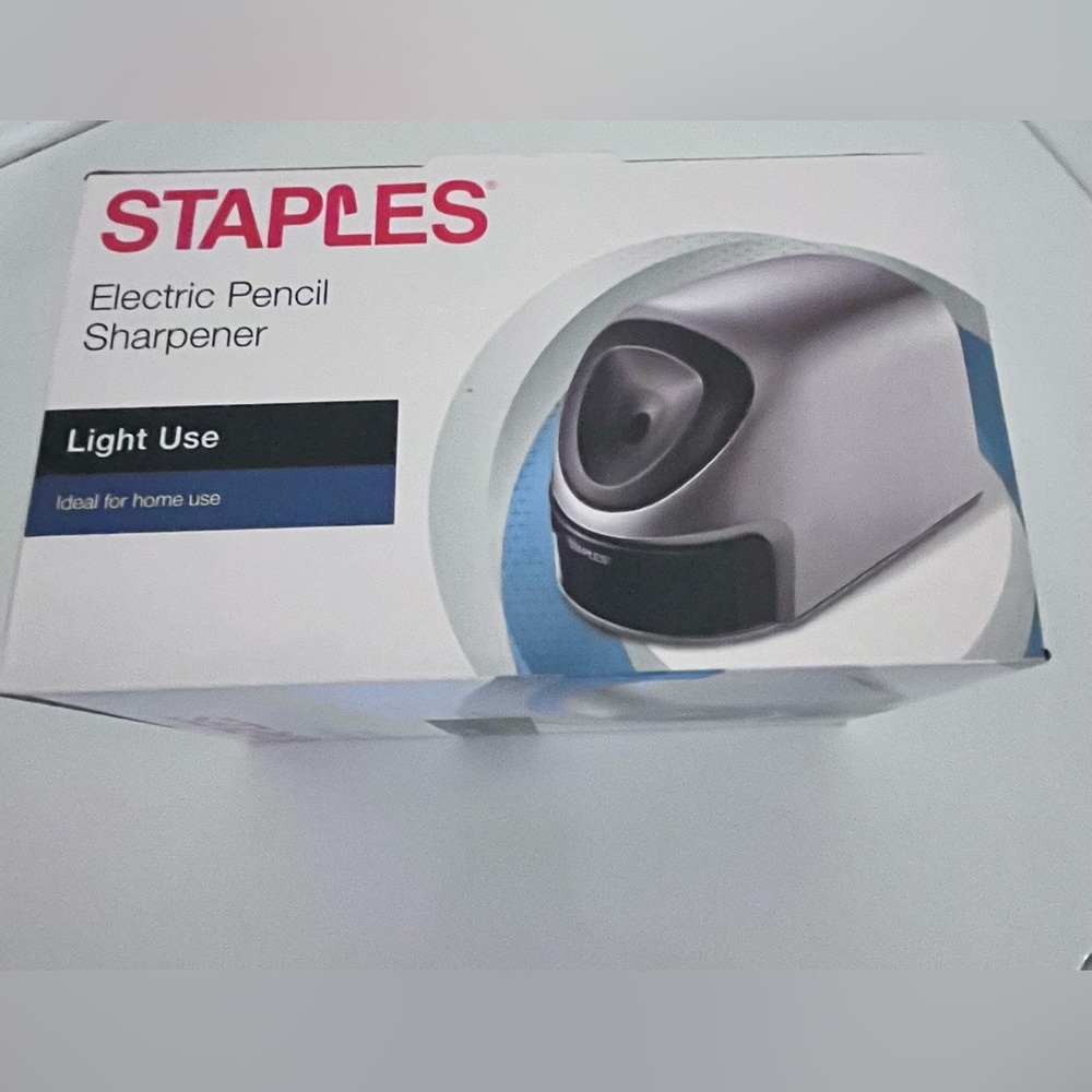 Staple Light-Duty Electric Pencil Sharpener